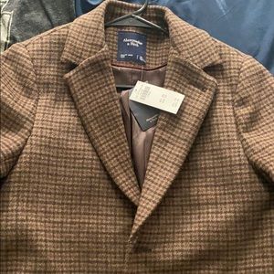 Gorgeous Abercrombie coat, brown houndstooth.